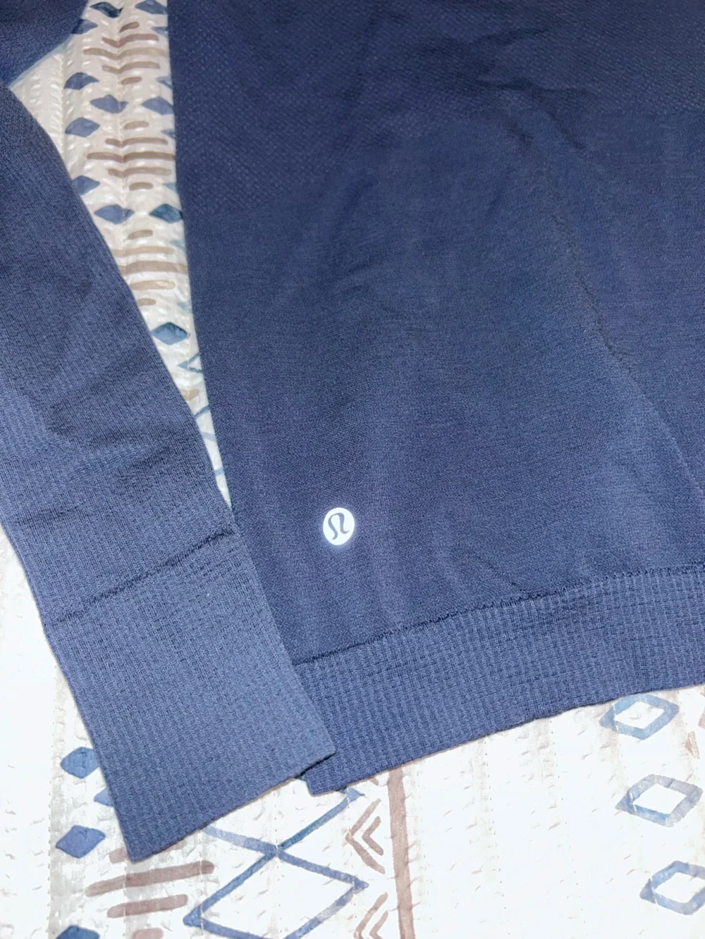 Lululemon keep the heat thermal long sleeve top size XS iron blue NWOT